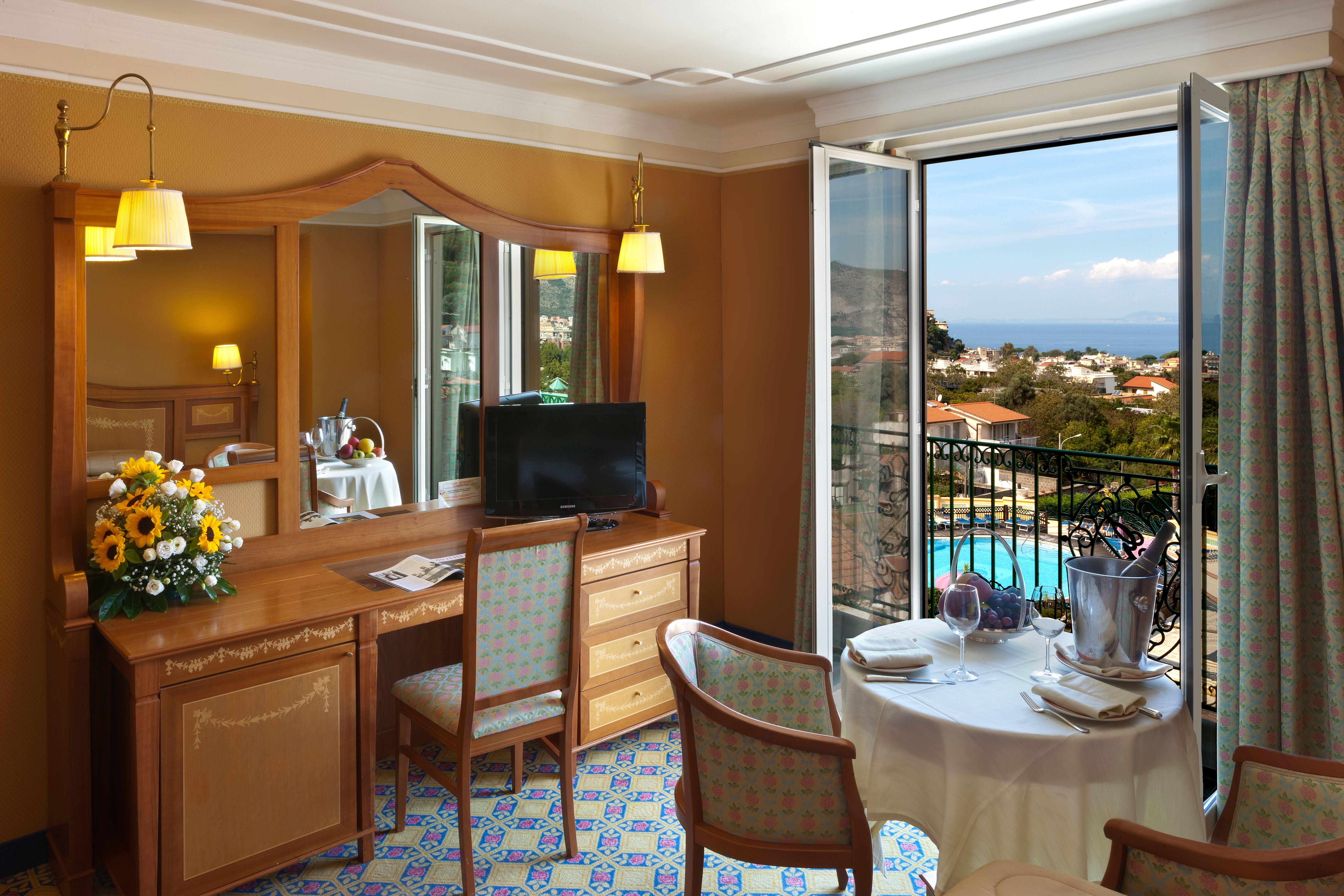 Grand Hotel La Pace (Adults Only) Сант'Аньєлло Екстер'єр фото